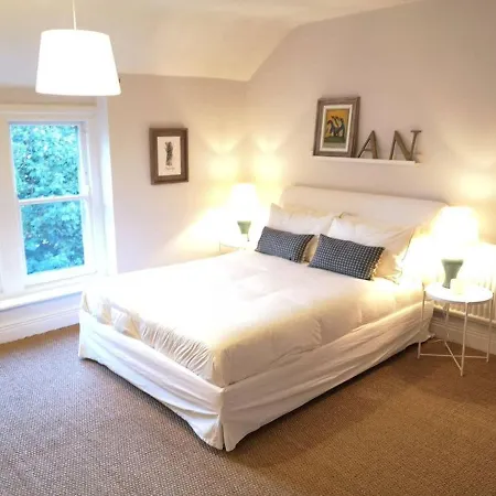 Daire Spacious And Homely 3 Bedroom Clifton Flat