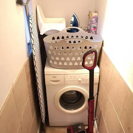 Spacious And Homely 3 Bedroom Clifton Flat 公寓